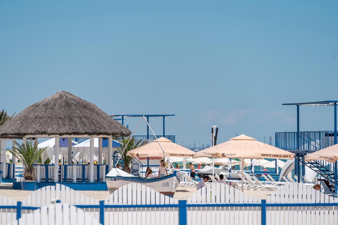 Moonlight Mamaia Apartments Exterior photo