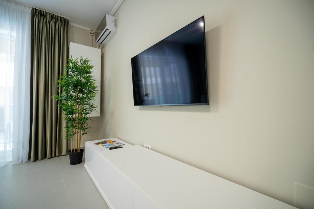 Moonlight Mamaia Apartments Exterior photo
