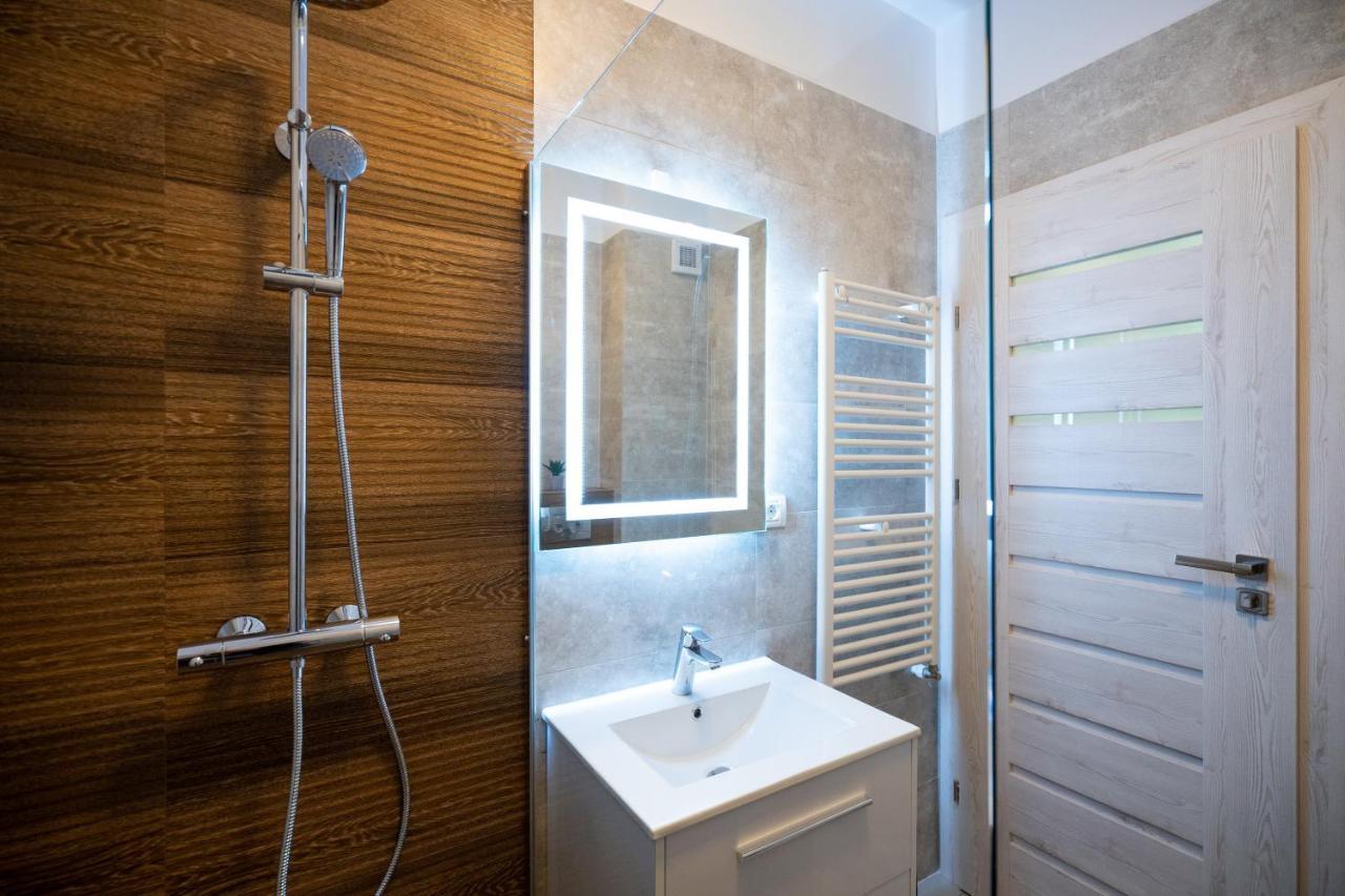 Moonlight Mamaia Apartments Exterior photo