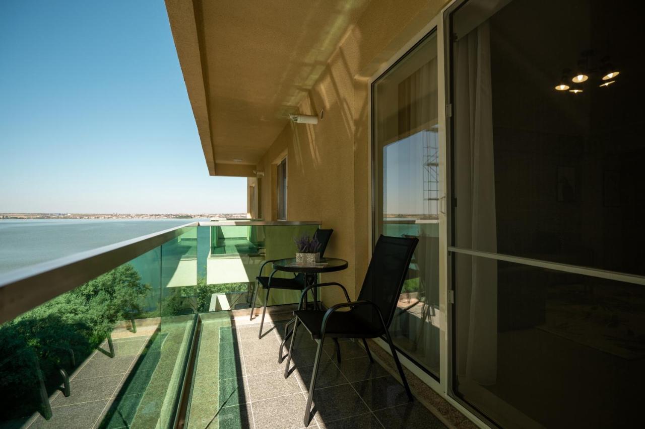 Moonlight Mamaia Apartments Exterior photo